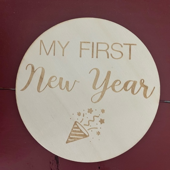 Holiday Milestone Wooden Discs - Picture 2 of 11